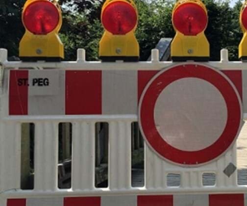 Vollsperrung der Staatsstraße St 2403 in der Ortsdurchfahrt Neuhof wegen Kanalbauarbeiten