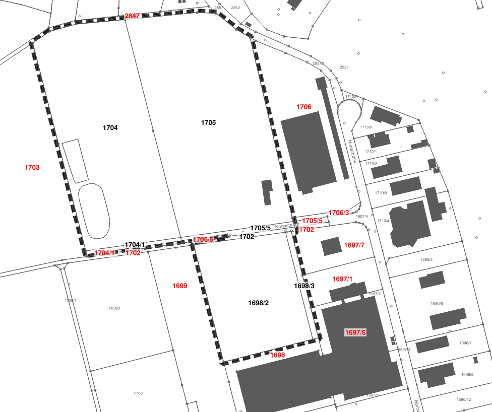 Abb. 1: Lageplan mit Kennzeichnung der Abgrenzung des räumlichen Geltungsbereichs (Flurstücke im Gel-tungsbereich schwarz, an den Geltungsbereich an-grenzende Flurstücke rot)